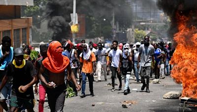El contingente policial de Kenia que ayudará a combatir la violencia de las pandillas en Haití - La Tercera