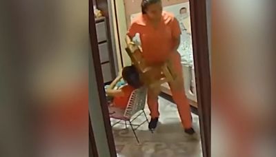 Mujer que dejaba a su hija de 12 años en terapia con una psicóloga se dio cuenta por videos que la mujer golpeaba a la menor en Santander