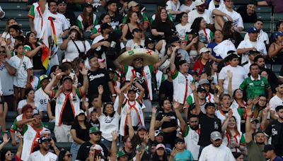 Column: Chicago White Sox host their 1st Mexican Heritage Night to a sold-out crowd, highlights the love Mexicans have for the ‘team of the people’