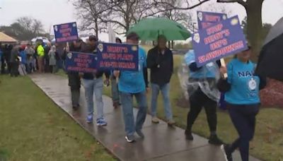 Illinois lawmakers join postal workers in criticism of postmaster general’s ‘Delivering for America’ plan