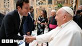 Pope Francis meets Jimmy Fallon and 105 other comics at Vatican