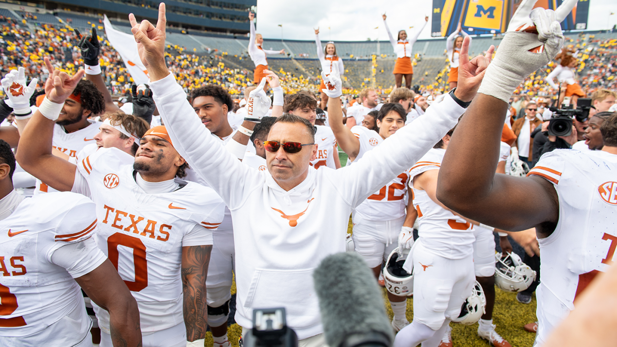 AP Top 25 poll: Texas jumps Ohio State as SEC makes history in college football rankings