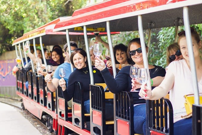 Local vintners pour their wares during Santa Barbara Zoo’s Roar and Pour