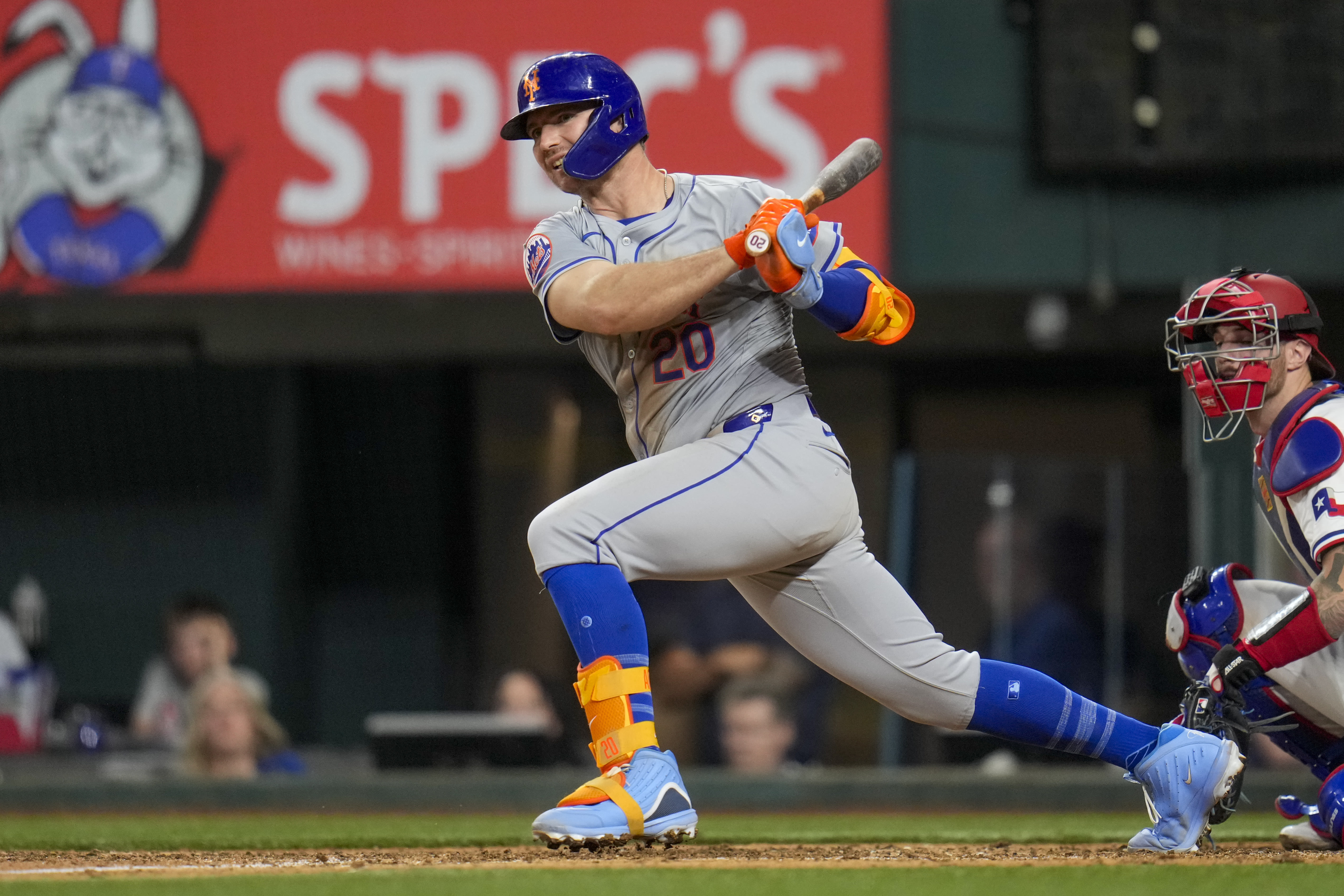 Mets rally for 7-6 victory at Texas and extend winning streak to season-best 7 games