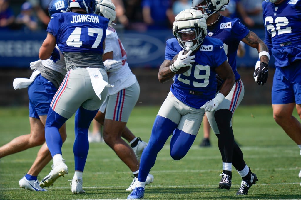 Giants rookie RB Tyrone Tracy Jr. sustains serious ankle injury in practice, headed to hospital