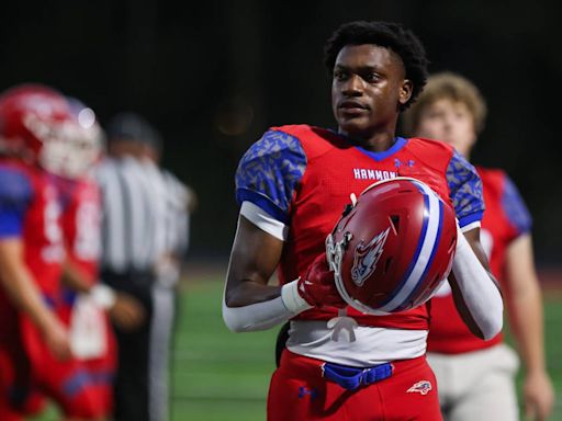 SC recruit Mike Tyler close to making college choice. See which schools are at top