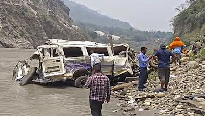 Uttarakhand Accident: Tempo Traveller Plunge Into Gorge On Rishikesh-Badrinath Highway, Kills 8 People