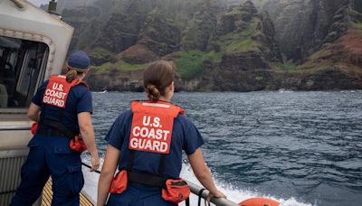 Coast Guard, partners suspend search for 2 after fatal tour helicopter crash off Kauai