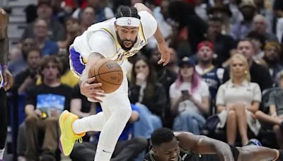 Anthony Davis, lesionado, asegura que estará disponible para los Lakers