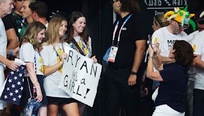 Ryan Murphy gets a bronze medal in swimming, then finds out he'll be a 'girl dad'