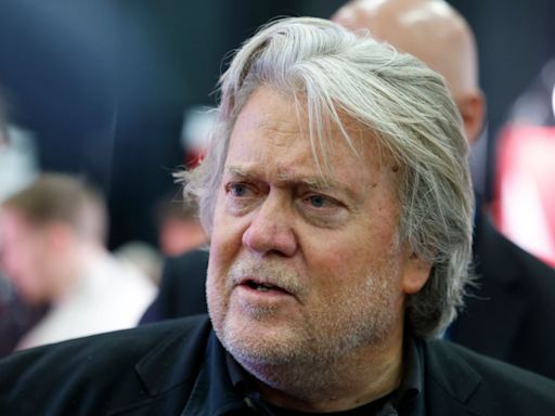 Condenado por desacato, Steve Bannon pede à Suprema Corte dos EUA que adie sua pena de prisão