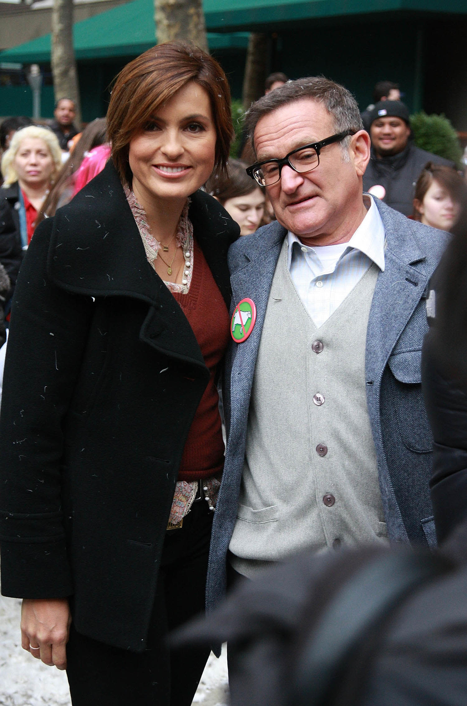 Mariska Hargitay reveals the kind gesture late Robin Williams made to her son while on 'SVU'