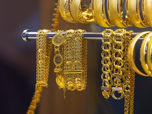 How much gold can you keep at home? Do you pay income tax on selling gold? Here are the rules