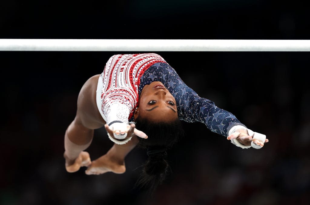 What happened to Brazilian gymnast Flavia Saraiva's eye at the Olympics?