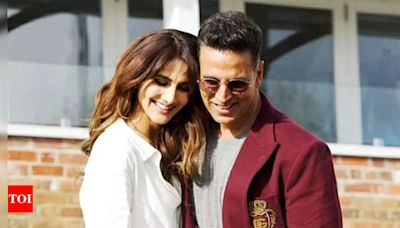 Khel Khel Mein: Check out Akshay Kumar, Vaani Kapoor's romantic chemistry in 'Duur Na Karin' | Hindi Movie News - Times of India