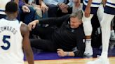 Timberwolves coach Chris Finch to have surgery on knee after sideline collision, AP source says