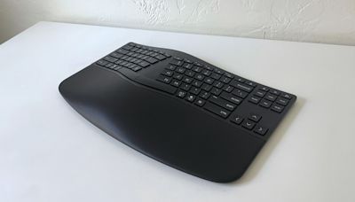 HP 960 Ergonomic Wireless Keyboard review: A curvy design with a possible health benefit