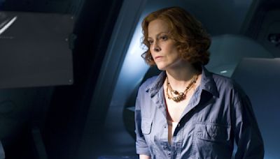 Sigourney Weaver In Talks To Join Star Wars Movie The Mandalorian & Grogu - SlashFilm