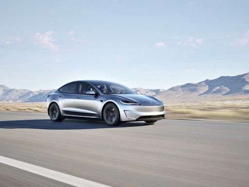 Tesla Model 3 「閃電銀」登陸香港 新增 5 個超級充電站