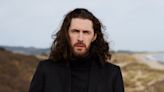 Hozier Lands First U.K. No. 1 With ‘Unreal Unearth’