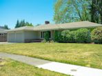 1108 Woodside Dr, Eugene OR 97401