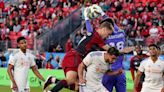 Deadspin | Sergio Santos' late goal lifts streaking FC Cincinnati past Toronto FC