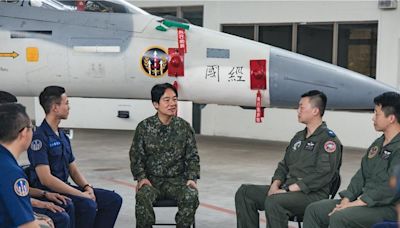 賴清德訪空軍基地 強調提升不對稱戰力