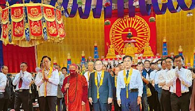 靈鷲山水陸空大法會 侯友宜張善政同祈福