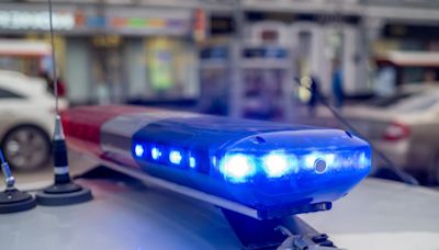 Un sospechoso muerto y varios policías heridos cuando cumplían una orden judicial en Carolina del Norte - La Opinión