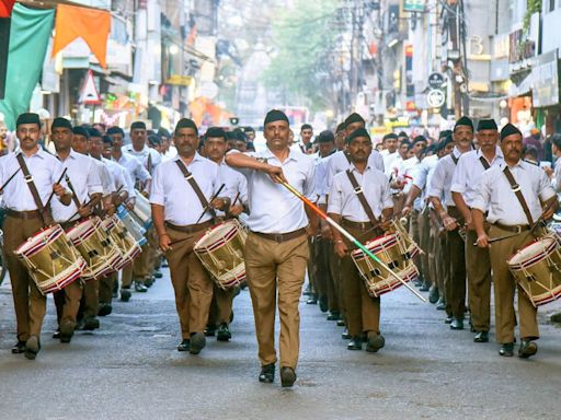 Centre lifts ban on govt officials doing RSS work