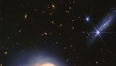 Nueva foto del telescopio Webb muestra dos galaxias "danzando", en su segundo aniversario