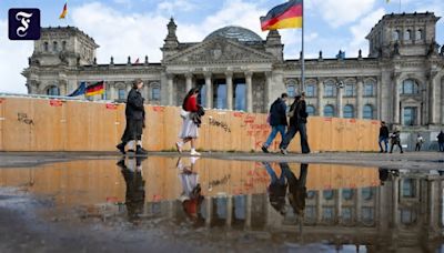 Bas stellt verschärfte Sicherheitsmaßnahmen für Bundestag in Aussicht