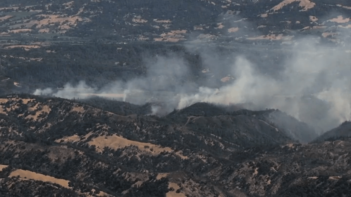 Point Fire in Sonoma County burns roughly 1,200 acres; containment up to 20%