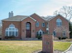 8 Timothy Ln, Saint James NY 11780