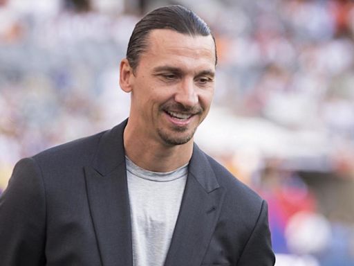 Watch as Zlatan Ibrahimovic gets brought to his knees on 'Hot Ones' by spicy wings: 'Bro, you killed me'