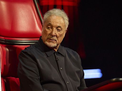 Tom Jones' branded 'icon' as The Voice star's appearance distracts viewers