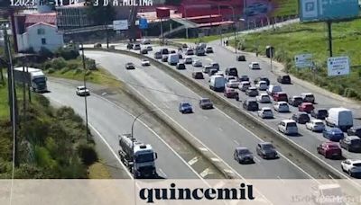 Un accidente en Alfonso Molina causa retenciones en A Coruña dirección salida