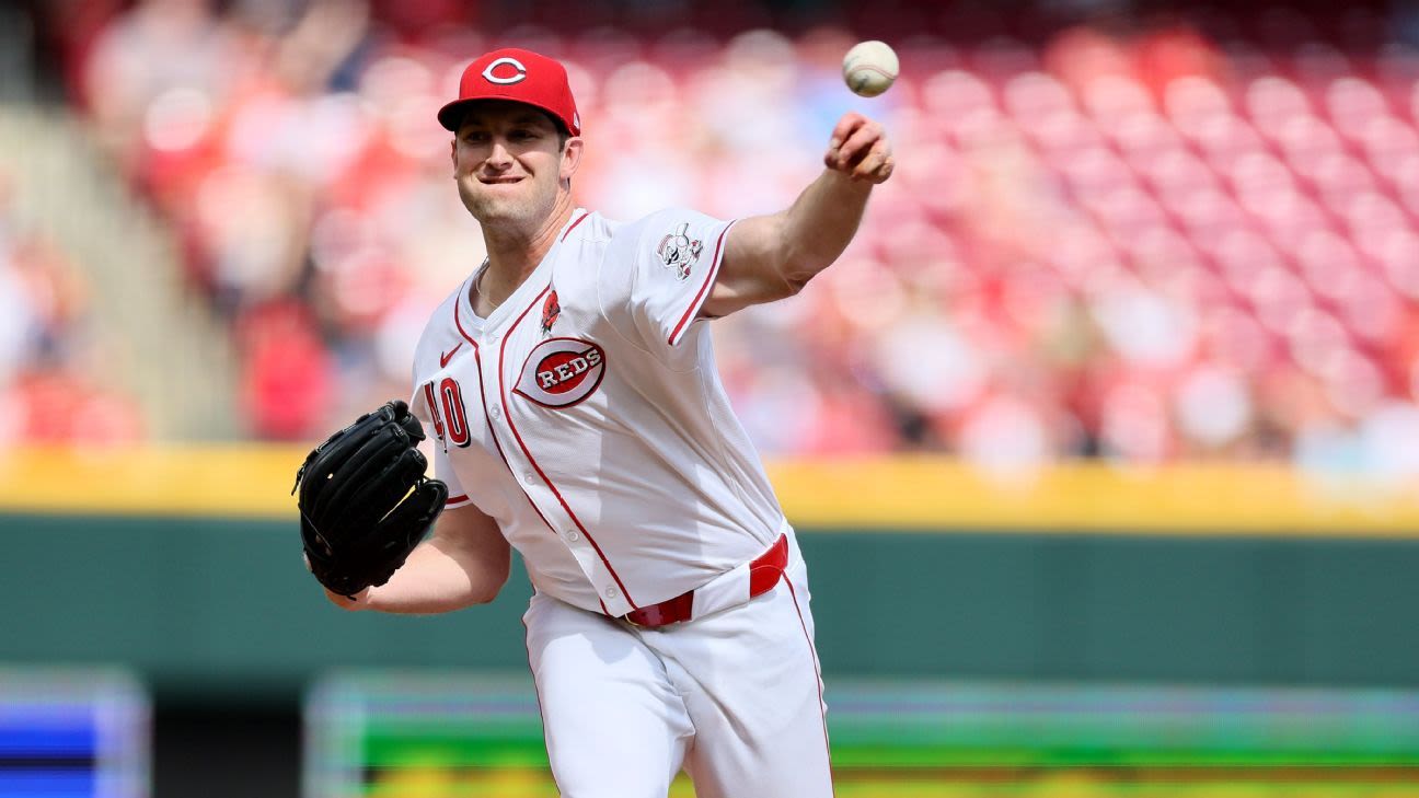Lodolo comes off IL, gets win for streaking Reds
