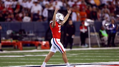 Arizona 'got a good one in (kicker) Tyler Loop'; Wildcats still finding 'eraser' at punter