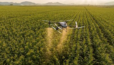 Mundo dos tratores abre espaço para carro voador, robô e drones em feira agrícola