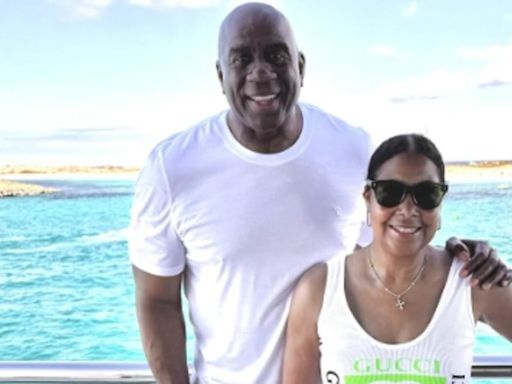 Magic Johnson spends summer vacation in Spain with Samuel L. Jackson