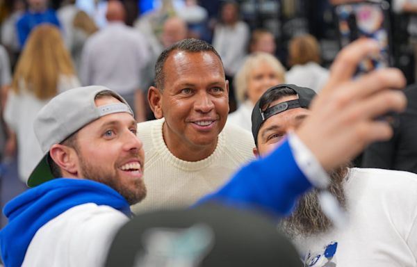 What Alex Rodriguez said on surprise podcast appearance at Minneapolis brewery