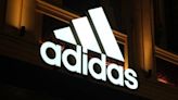 Adidas impresiona con ventas récord, las acciones de Nike luchan