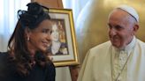 Atentado contra Cristina Kirchner: el papa Francisco le envió un telegrama y la llamó por teléfono “en este delicado momento”