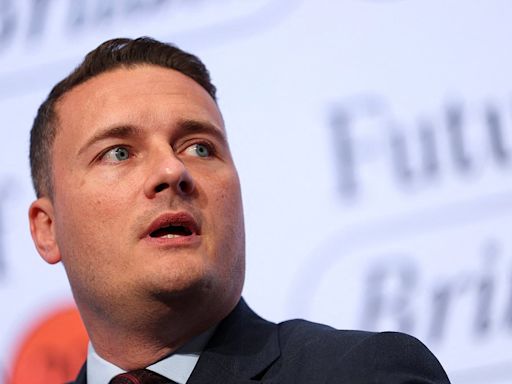 Labour declare war on 'sick note Britain' as Streeting unveils plans