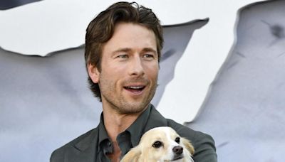 Glen Powell, actor de 'Tornados', revela cómo fue la tierna adopción de su perrito durante el rodaje