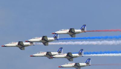 嘉義空軍基地開放預演 性能提升後F-16BM首度飛行表演