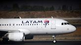 LATAM y Gol están “avanzados” en negociaciones por aviones de Embraer - La Tercera