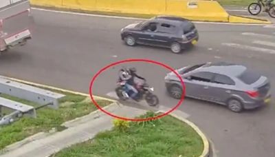 En video quedó la persecución a sicarios que atentaron contra la vida de un hombre en Cali