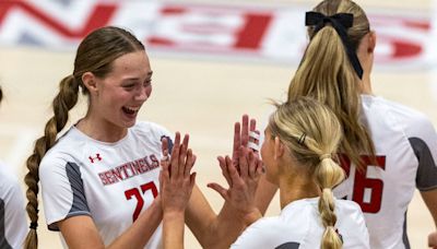 High school girls volleyball: Mountain Ridge comes from behind to defeat Corner Canyon